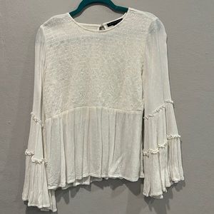 American Eagle | White | Size Medium | Long sleeve top | Women’s